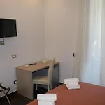Be Italian Flat Bovio 4* Nápoly