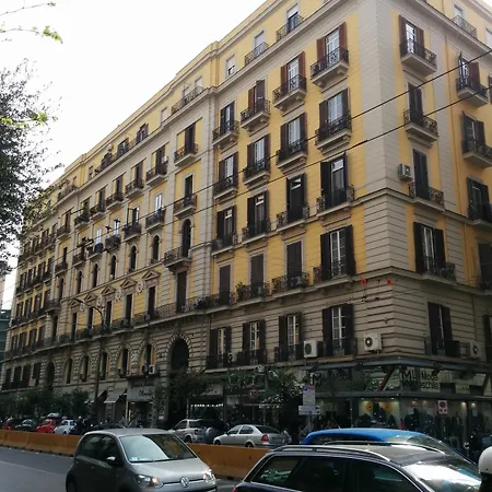 Be Italian Flat Bovio بيت ضيافة