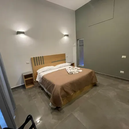 Gasthuis Be Italian Flat Bovio Napels